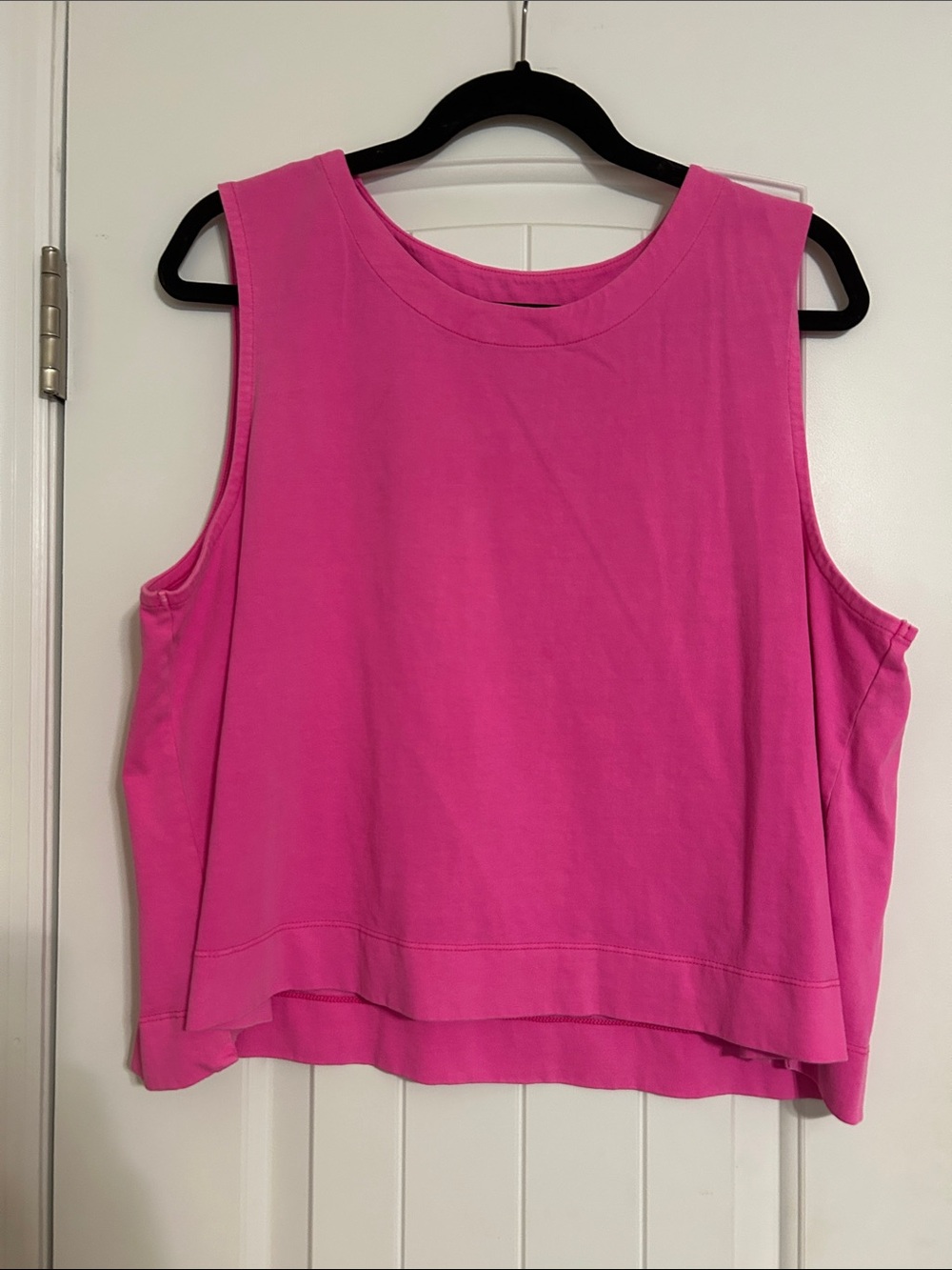 GAP Women’s Bright Pink Tank and Pant set.